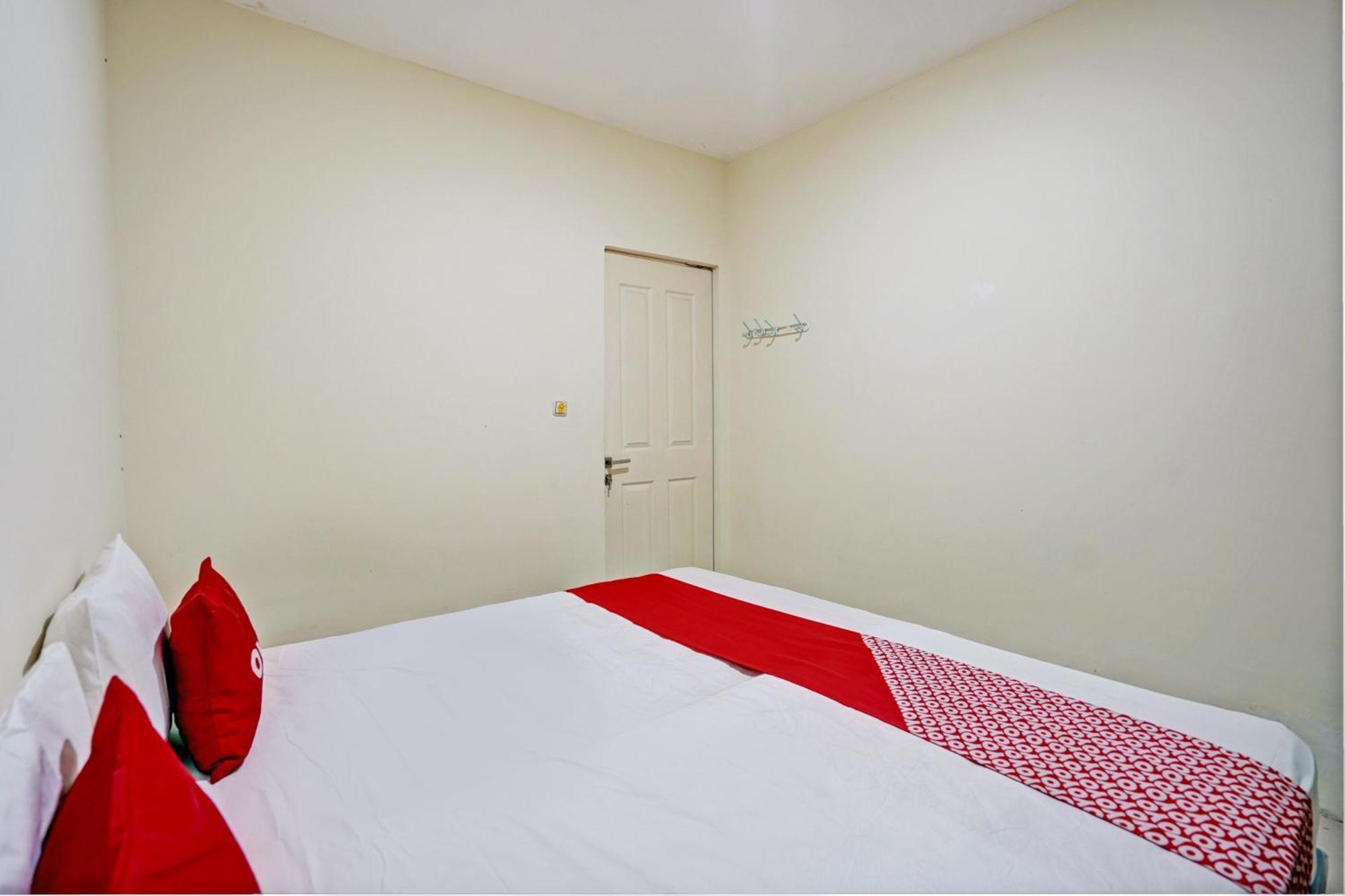 Oyo 93112 Garden Homestay 3 Merlion Surabaya Dış mekan fotoğraf