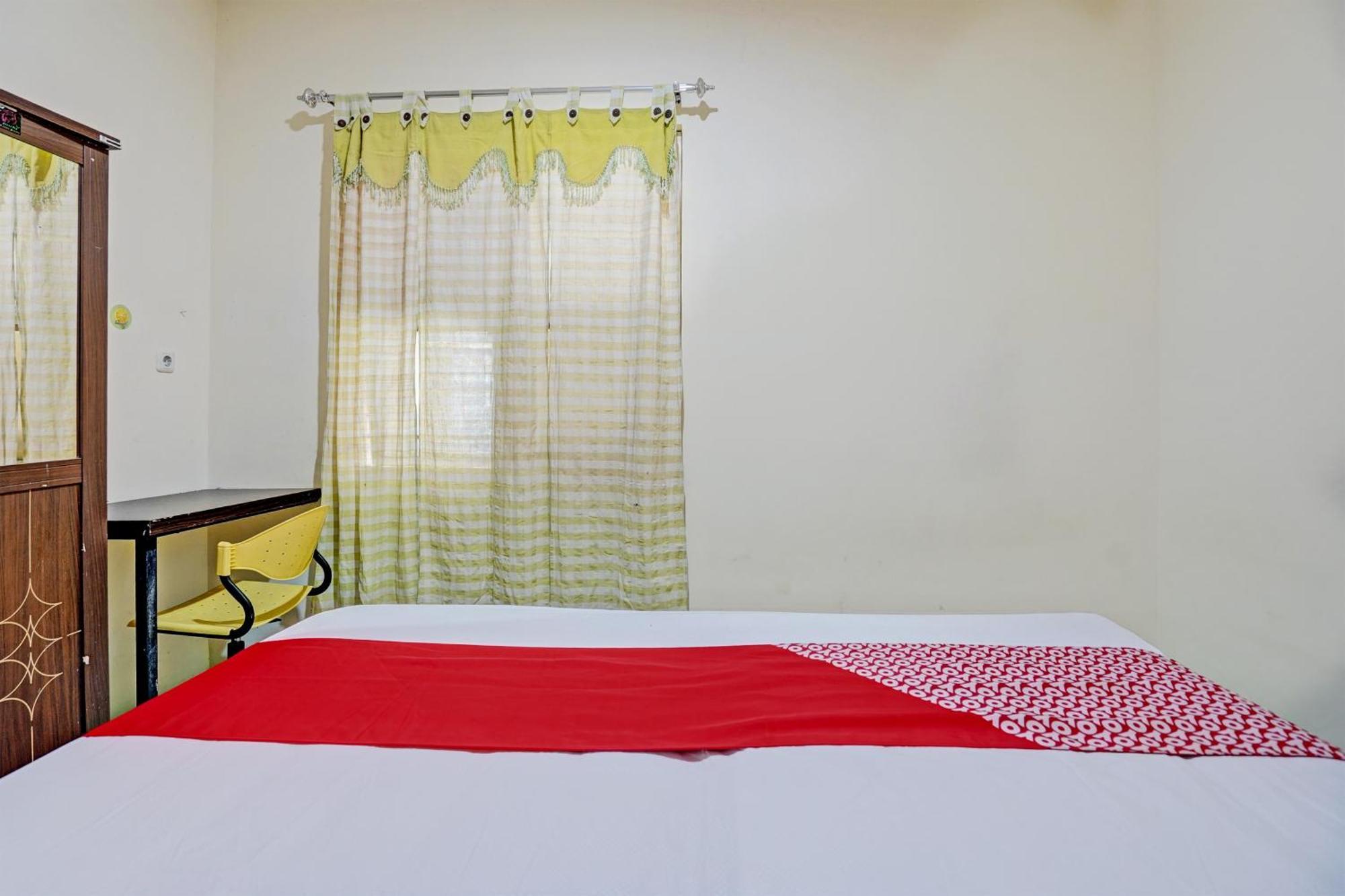 Oyo 93112 Garden Homestay 3 Merlion Surabaya Dış mekan fotoğraf