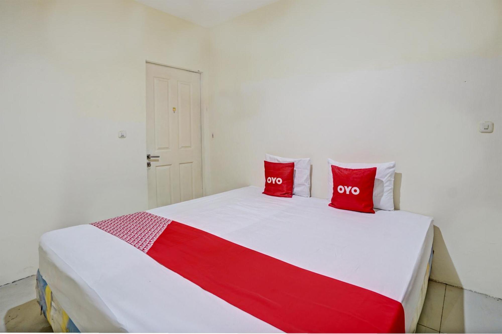 Oyo 93112 Garden Homestay 3 Merlion Surabaya Dış mekan fotoğraf
